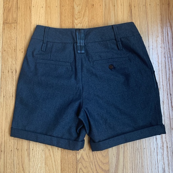 7 for all mankind wool pleated shorts with leather trim. Size 26. - Picture 2 of 6